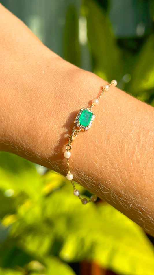 Fusion Emerald Shapes Scapular Bracelet with Colombian Emerald and Korean Pearls, 16cm - 18k Gold Plated