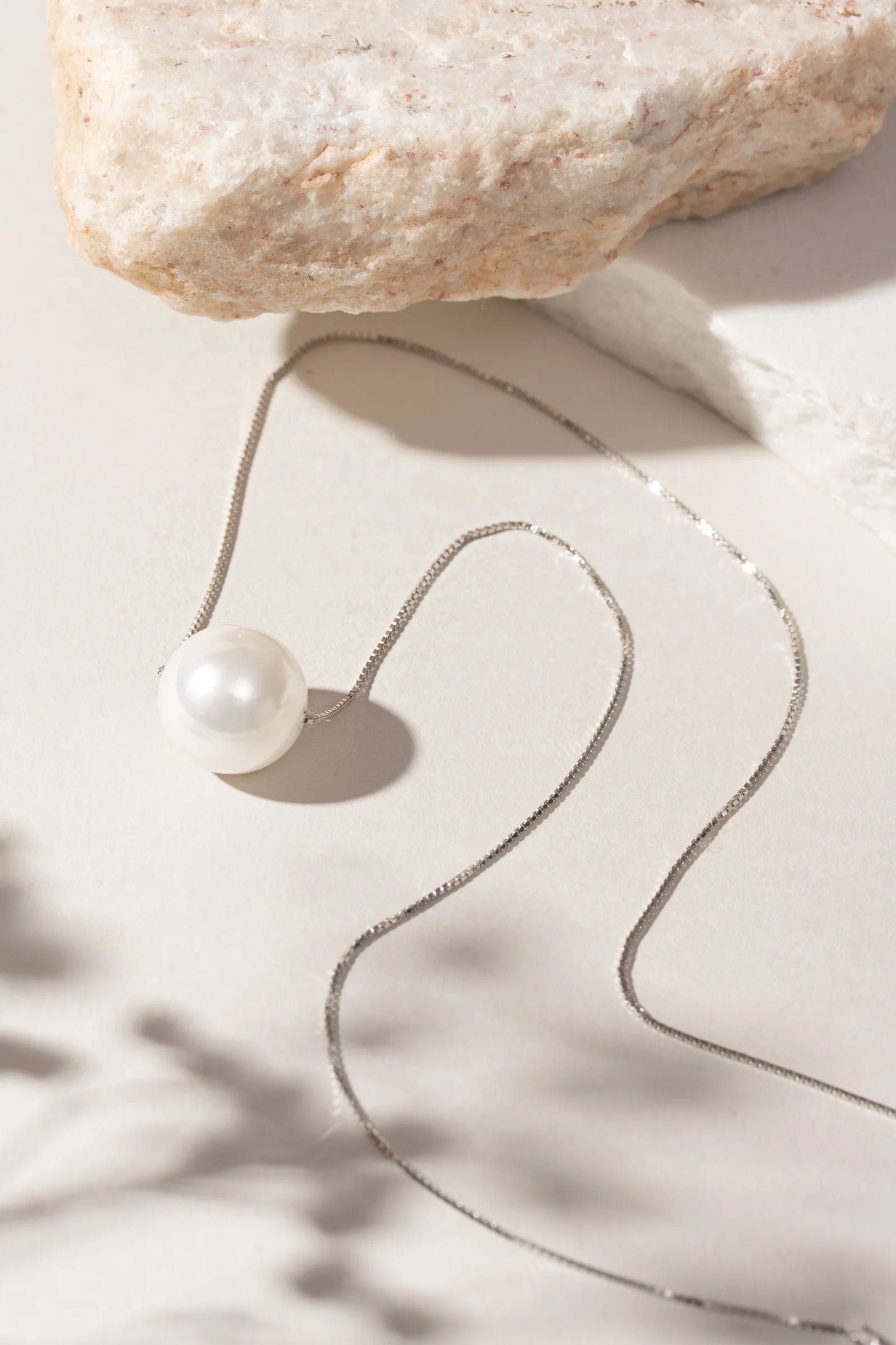 Pearl Pendulum Ball Necklace