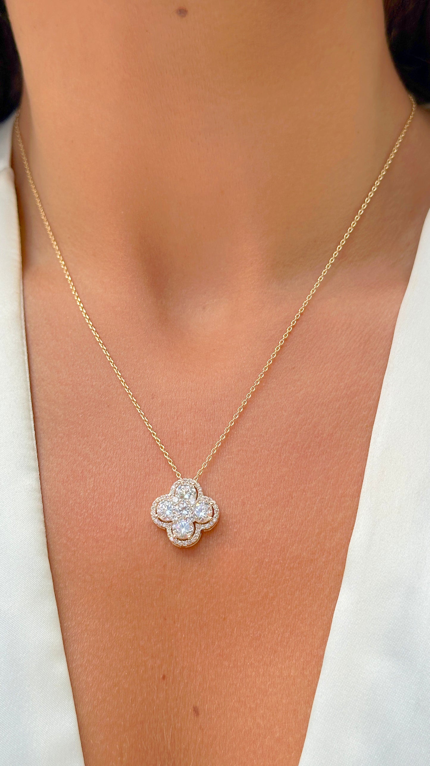 White Zircon Clover Necklace