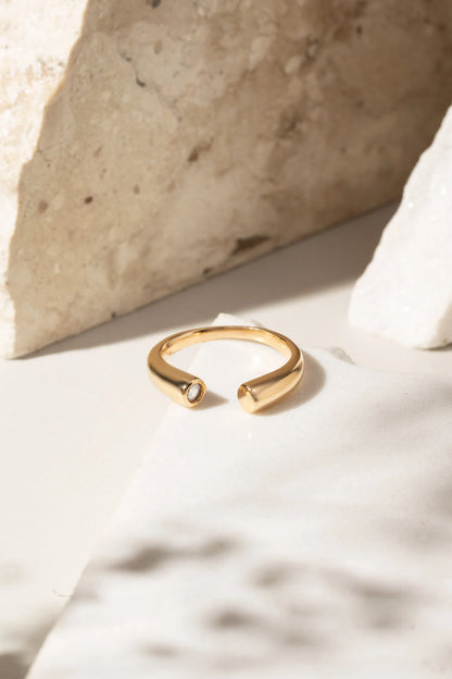 White Zircon Light Dot Ring